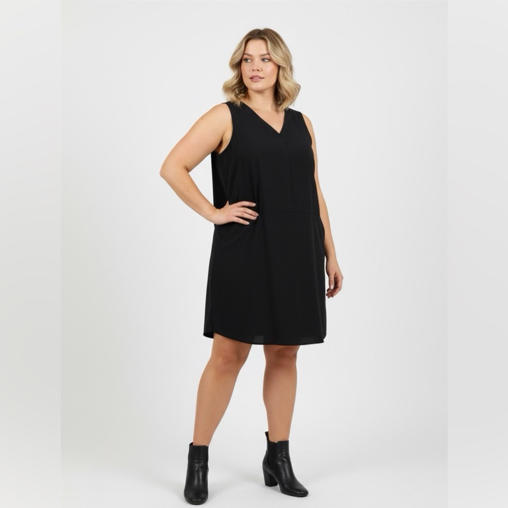FIG flattering light midnight blue Sleeveless Dress. Ptp 23” length 39”
